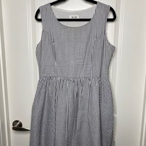 Casual dress with pockets